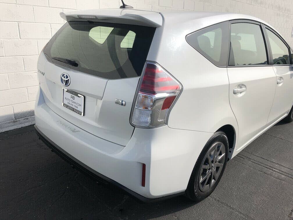 2017 Toyota Prius v Three FWD for sale in Torrance, CA – photo 16