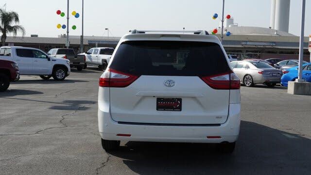 2017 Toyota Sienna XLE 8-Passenger FWD for sale in Fresno, CA – photo 7