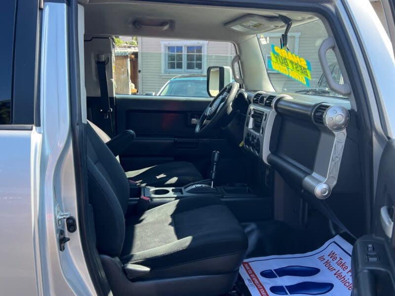 2007 Toyota FJ Cruiser 2WD for sale in Long Beach, CA – photo 11