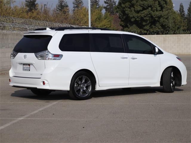 2019 Toyota Sienna SE Premium for sale in Selma, CA – photo 6