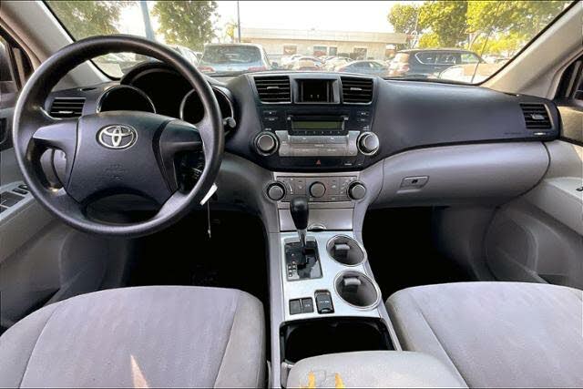 2011 Toyota Highlander Base V6 for sale in Fresno, CA – photo 10