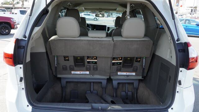 2017 Toyota Sienna XLE 8-Passenger FWD for sale in Fresno, CA – photo 34