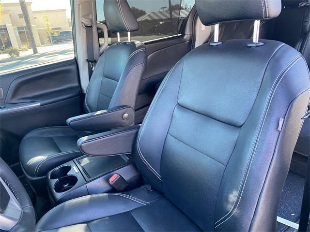 2020 Toyota Sienna SE Premium for sale in Hemet, CA – photo 12