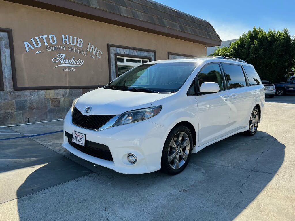 2012 Toyota Sienna SE 8-Passenger for sale in Anaheim, CA