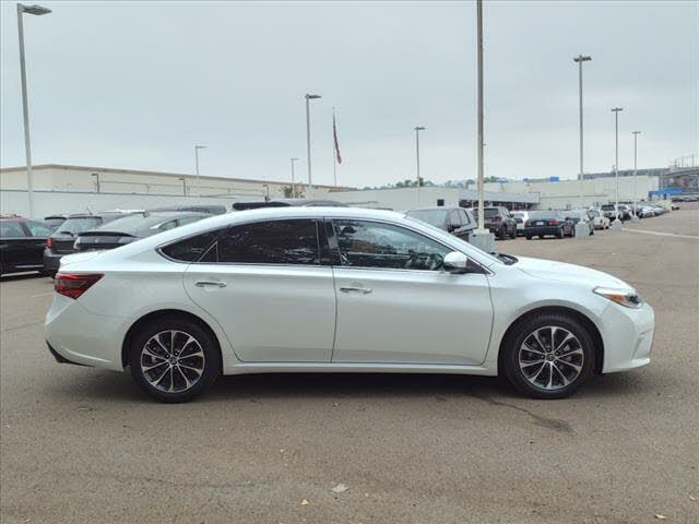 2018 Toyota Avalon XLE for sale in San Diego, CA – photo 4