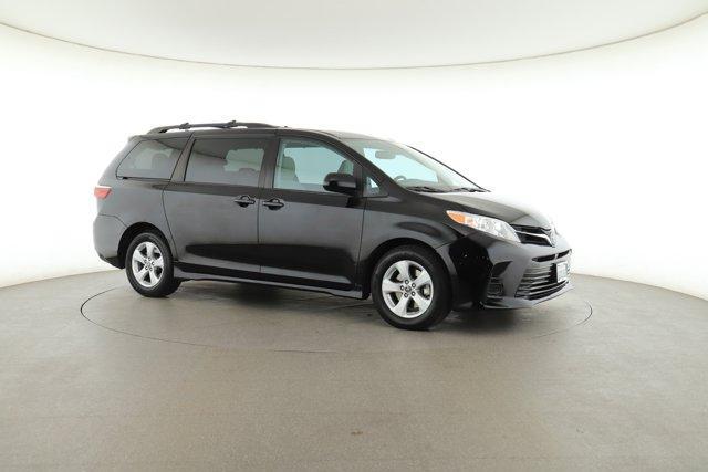 2018 Toyota Sienna LE for sale in Pomona, CA – photo 30