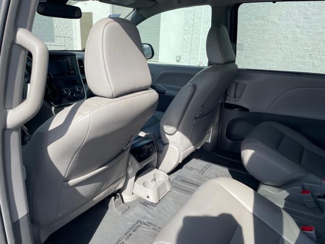 2019 Toyota Sienna XLE 8-Passenger FWD for sale in Fresno, CA – photo 18