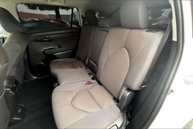 2022 Toyota Highlander L for sale in Fresno, CA – photo 29