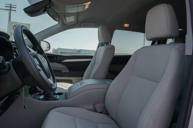 2018 Toyota Highlander LE for sale in Sacramento, CA – photo 11