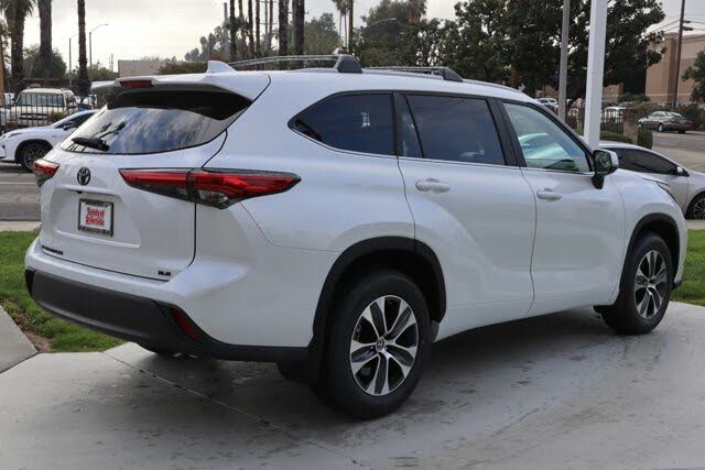 2023 Toyota Highlander XLE FWD for sale in Riverside, CA – photo 5