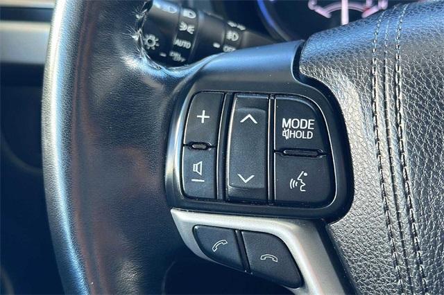 2018 Toyota Highlander Limited for sale in Seaside, CA – photo 34