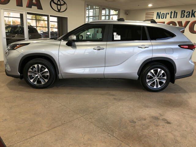 2023 Toyota Highlander XLE FWD for sale in Bakersfield, CA – photo 8
