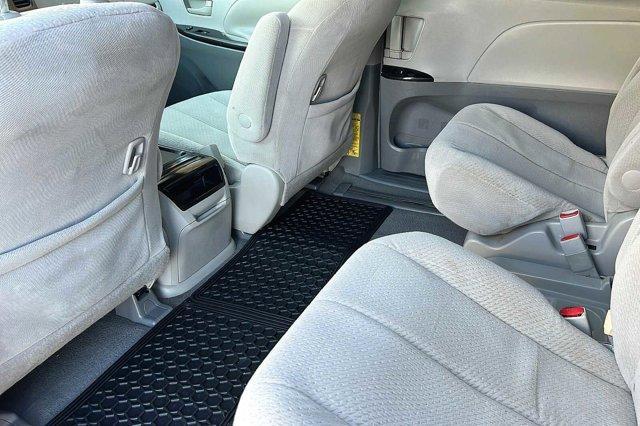 2011 Toyota Sienna LE for sale in Vacaville, CA – photo 15