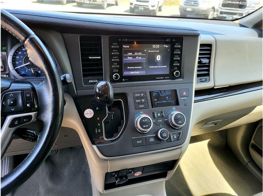 2020 Toyota Sienna XLE Premium 8-Passenger FWD for sale in Pittsburg, CA – photo 12