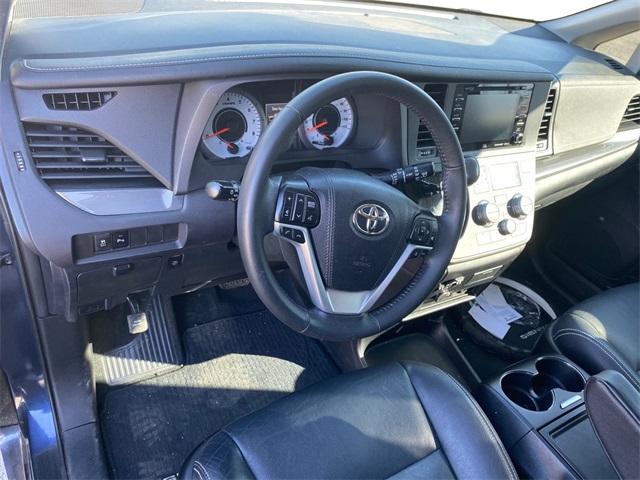 2020 Toyota Sienna SE Premium for sale in Hemet, CA – photo 11