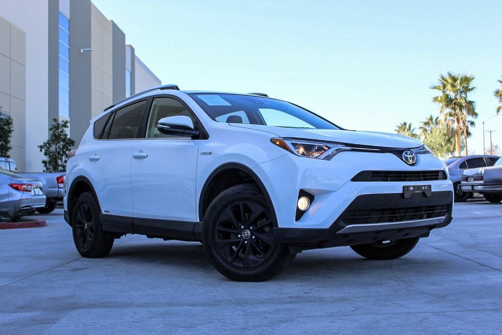 2018 Toyota RAV4 Hybrid XLE AWD for sale in Fontana, CA – photo 4