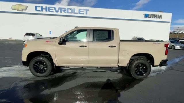 2022 Chevrolet Silverado 1500 LT Trail Boss Crew Cab 4WD for sale in Redding, CA – photo 5