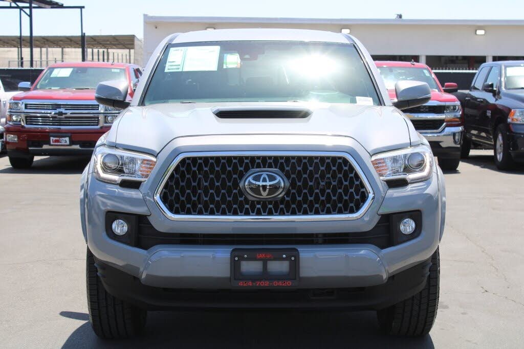 2018 Toyota Tacoma TRD Sport Double Cab 4WD for sale in Inglewood, CA – photo 2