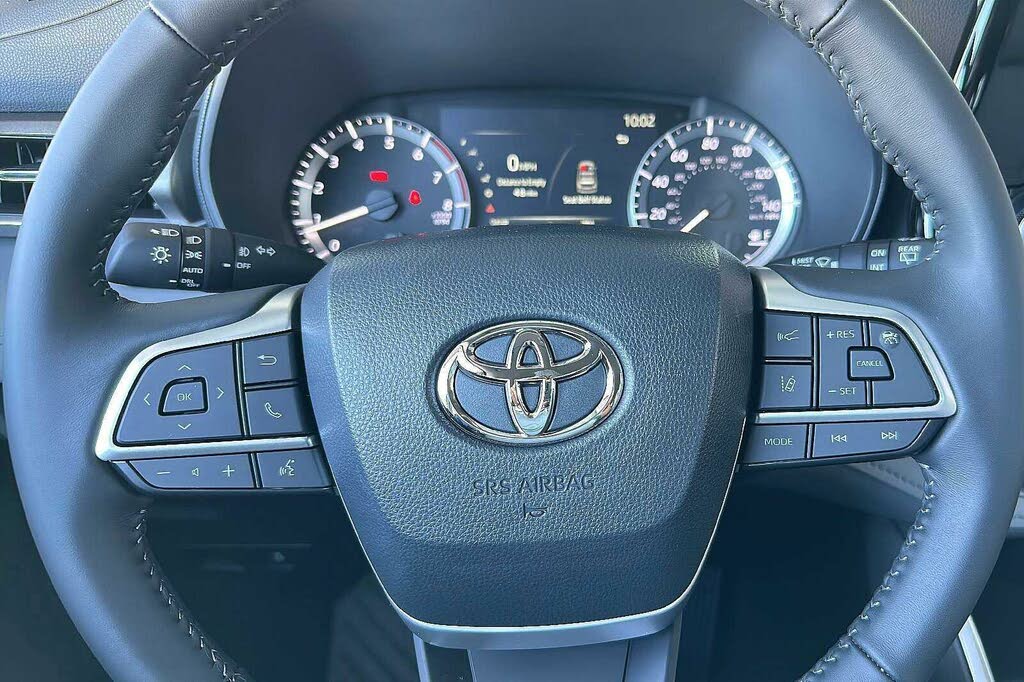 2023 Toyota Highlander XLE FWD for sale in Roseville, CA – photo 26