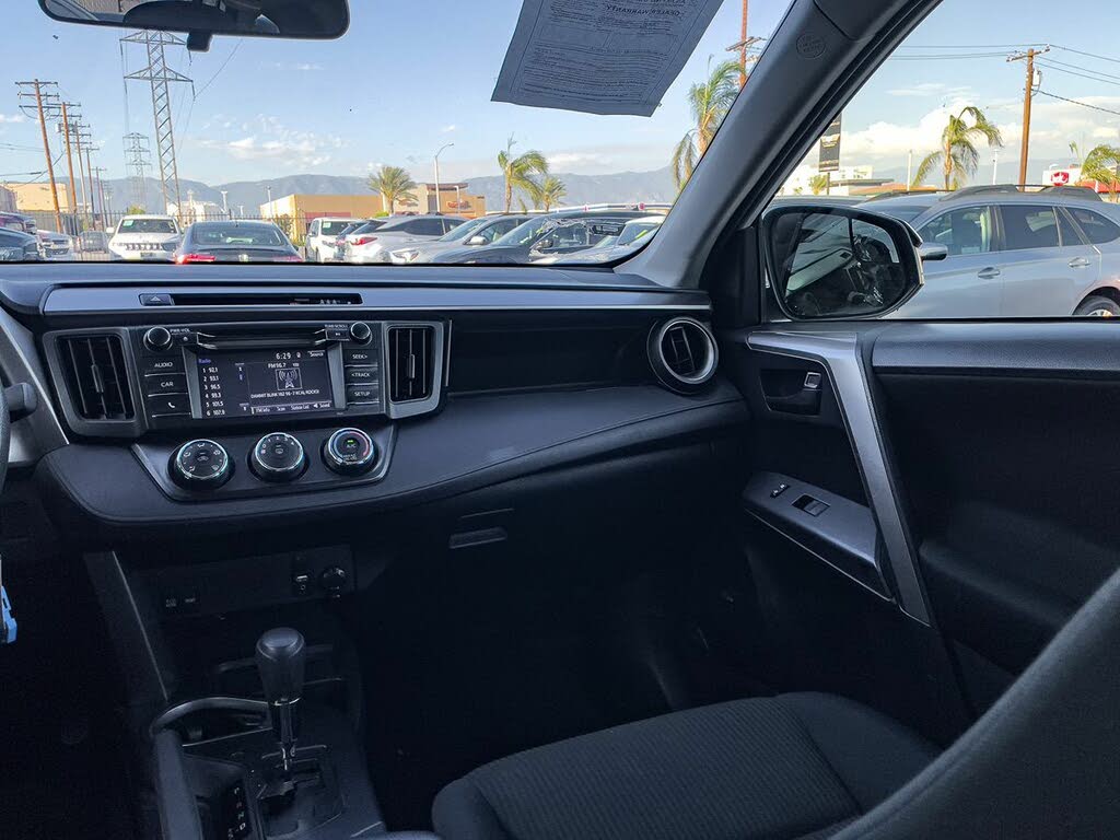 2018 Toyota RAV4 LE for sale in Colton, CA – photo 26