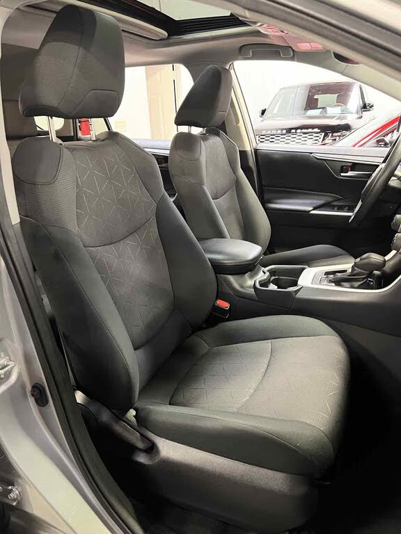 2019 Toyota RAV4 XLE FWD for sale in Murrieta, CA – photo 34