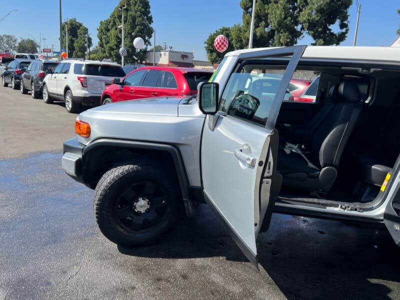 2007 Toyota FJ Cruiser 2WD for sale in Long Beach, CA – photo 22