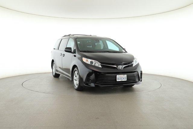 2018 Toyota Sienna LE for sale in Pomona, CA – photo 33