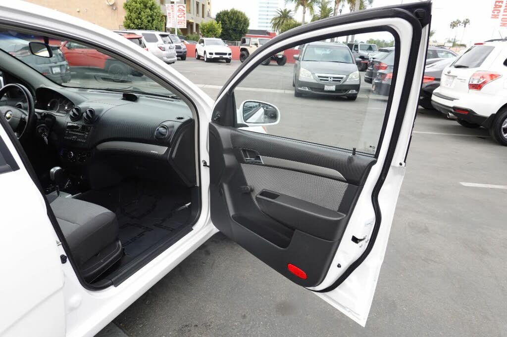 2009 Chevrolet Aveo 5 LT Hatchback FWD for sale in Huntington Beach, CA – photo 51