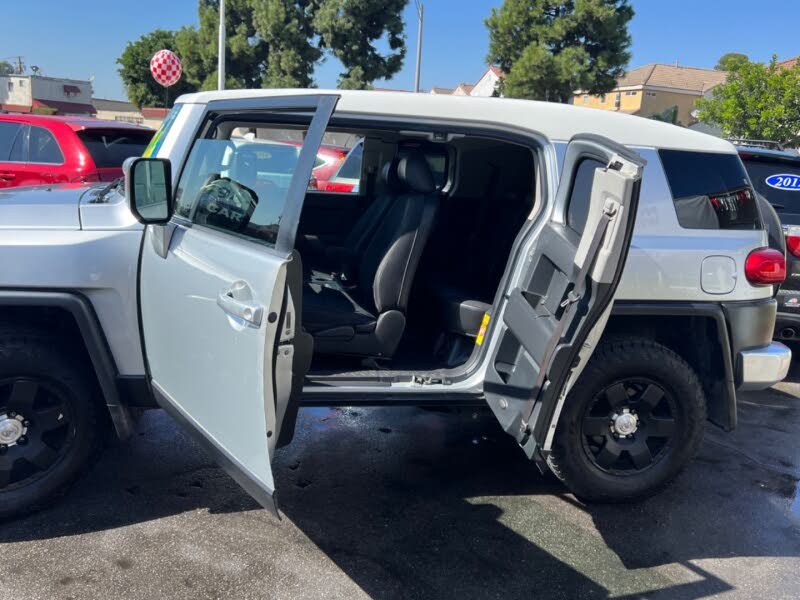 2007 Toyota FJ Cruiser 2WD for sale in Long Beach, CA – photo 23