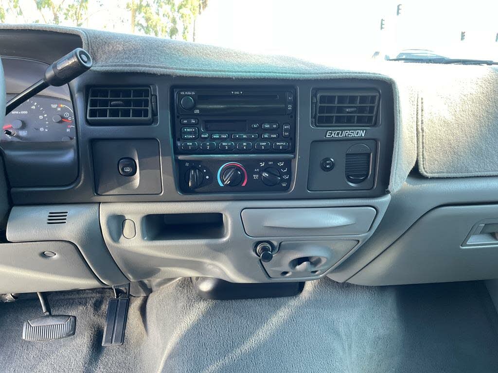 2002 Ford Excursion XLT for sale in Escondido, CA – photo 11