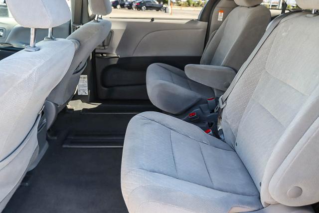 2019 Toyota Sienna LE for sale in Fontana, CA – photo 26