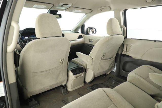 2018 Toyota Sienna LE for sale in Pomona, CA – photo 46