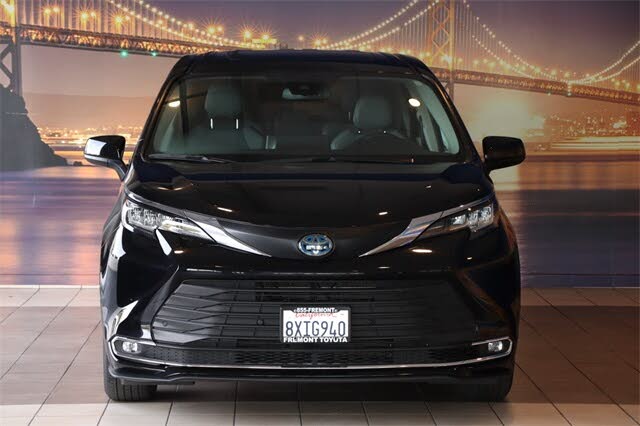 2021 Toyota Sienna XLE 7-Passenger AWD for sale in Fremont, CA – photo 3