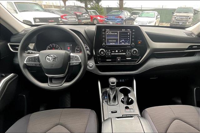 2022 Toyota Highlander L for sale in Fresno, CA – photo 10