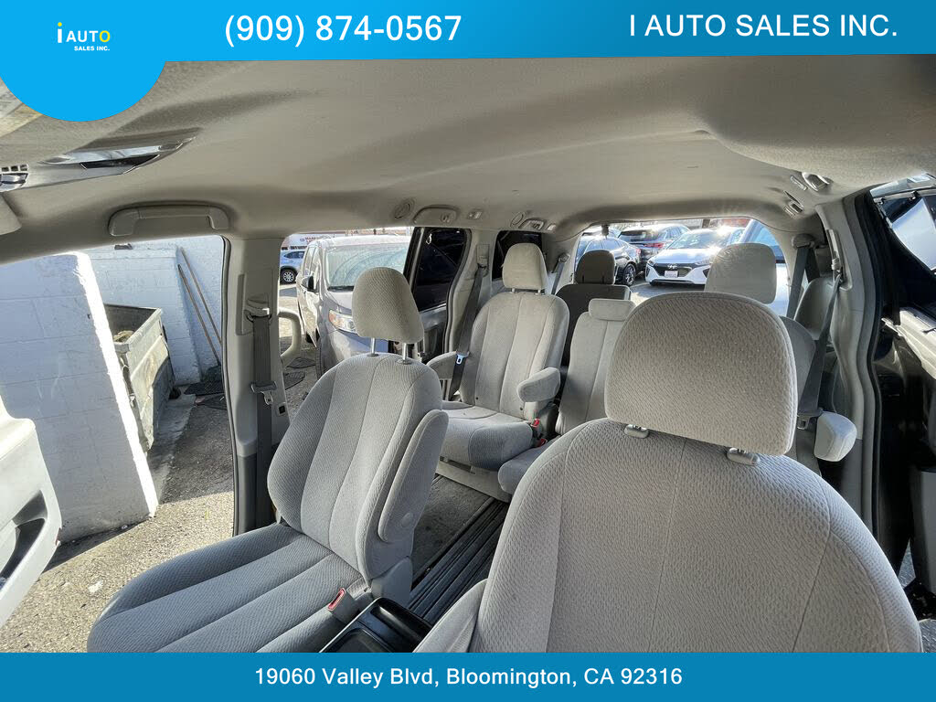 2014 Toyota Sienna LE Mobility 7-Passenger for sale in Bloomington, CA – photo 6