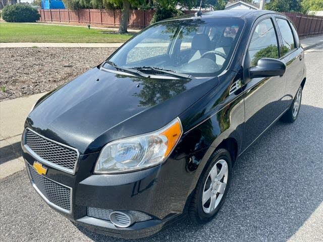 2011 Chevrolet Aveo 5 1LT Hatchback FWD for sale in Thousand Oaks, CA