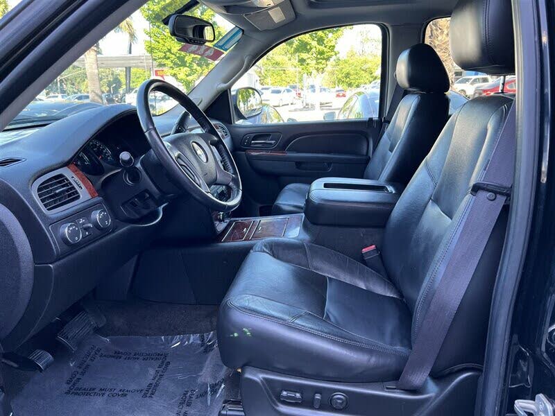 2011 Chevrolet Avalanche LTZ 4WD for sale in Sacramento, CA – photo 6