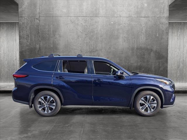 2021 Toyota Highlander XLE for sale in Roseville, CA – photo 5