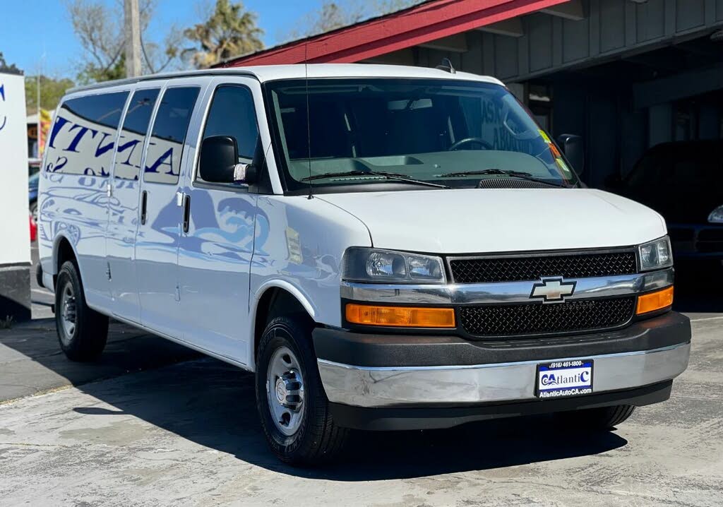 2017 Chevrolet Express 3500 LT Extended RWD for sale in Sacramento, CA – photo 3