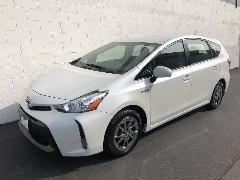 2017 Toyota Prius v Three FWD for sale in Torrance, CA – photo 2