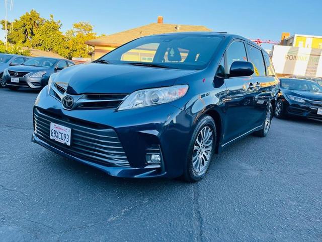 2018 Toyota Sienna XLE Premium for sale in San Jose, CA – photo 3