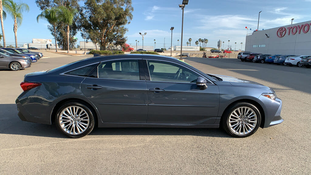 2022 Toyota Avalon Hybrid Limited FWD for sale in Pasadena, CA – photo 2