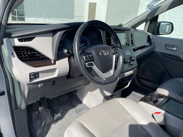2019 Toyota Sienna XLE 8-Passenger FWD for sale in Fresno, CA – photo 14