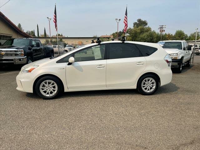 2014 Toyota Prius v Three FWD for sale in Roseville, CA – photo 3