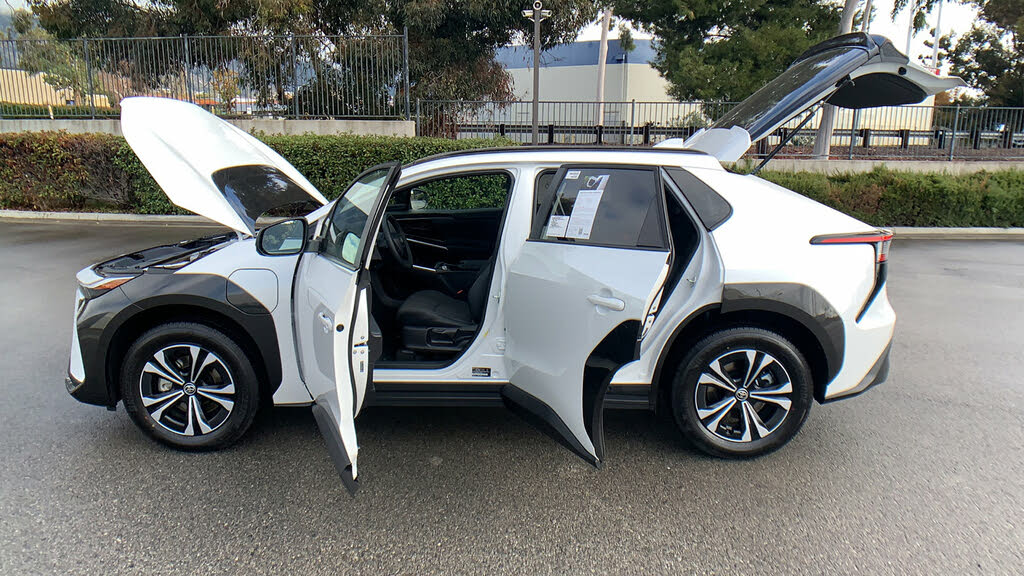 2023 Toyota bZ4X XLE FWD for sale in Pasadena, CA – photo 11