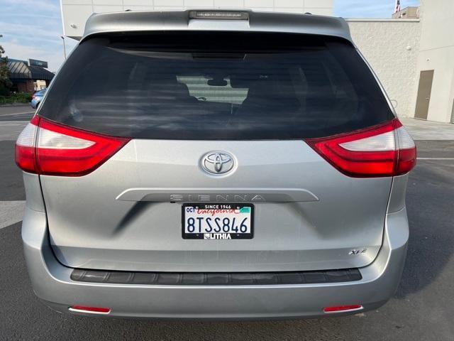 2019 Toyota Sienna XLE for sale in Fresno, CA – photo 4