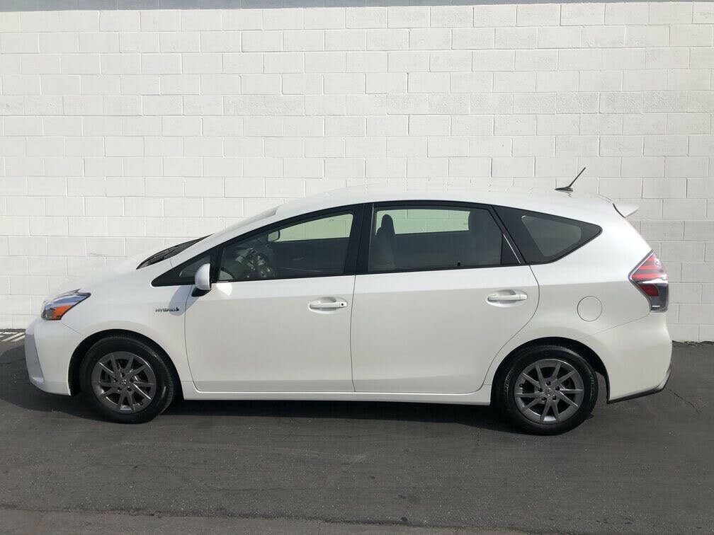 2017 Toyota Prius v Three FWD for sale in Torrance, CA – photo 12