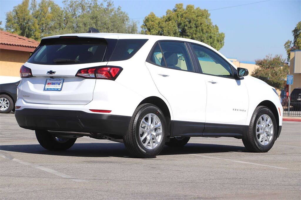 2022 Chevrolet Equinox LS FWD with 1LS for sale in Chino, CA – photo 5