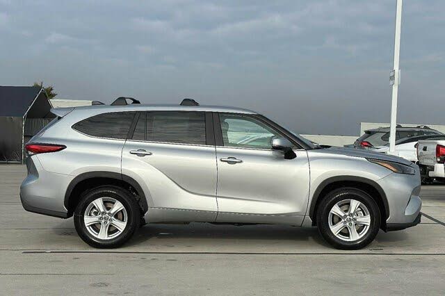 2023 Toyota Highlander Hybrid LE FWD for sale in Concord, CA – photo 3