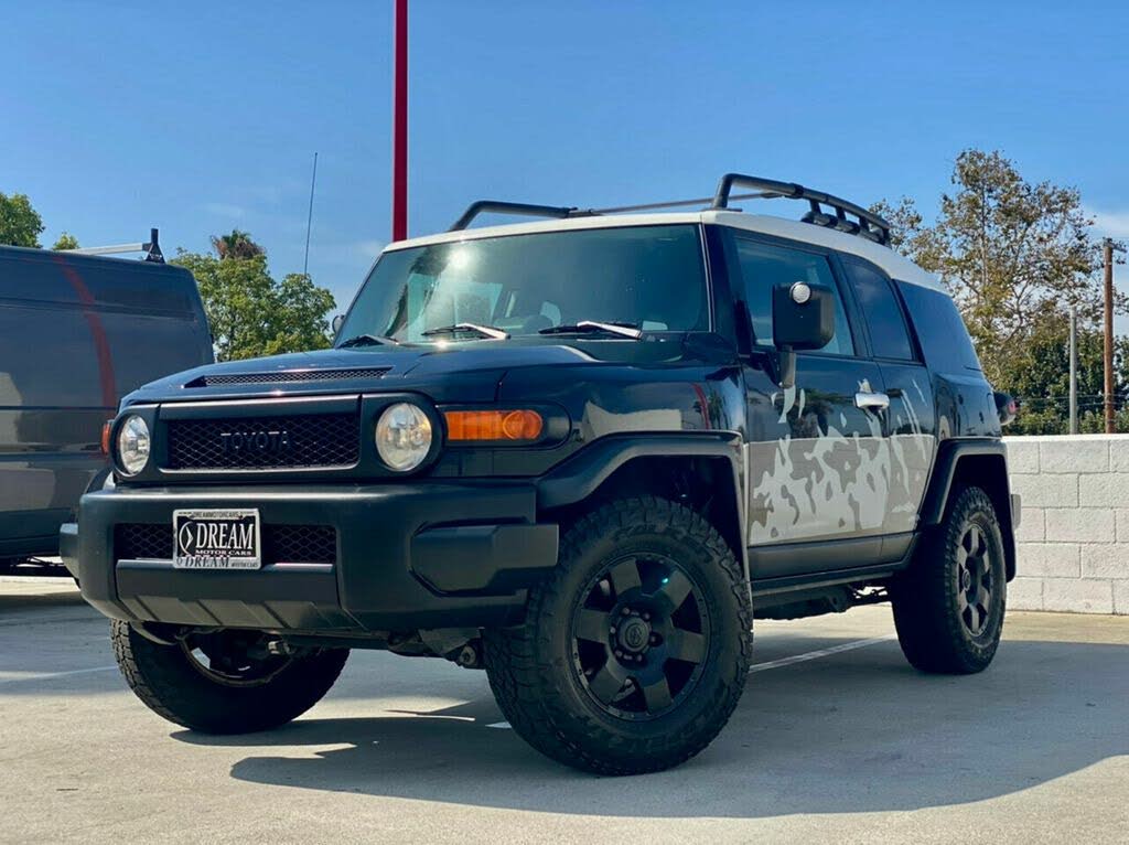 2007 Toyota FJ Cruiser 2WD for sale in Los Angeles, CA